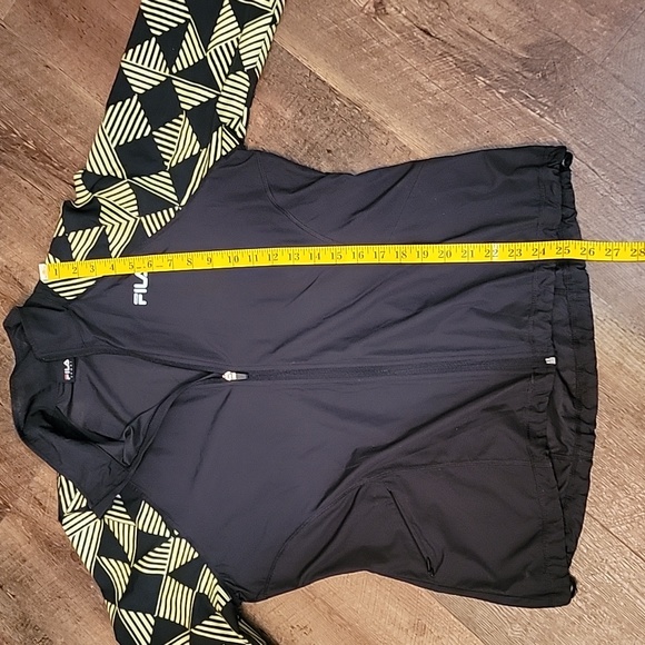 FILA Windbreaker Women's Size M Lightweight Zip Up - Picture 10 of 10